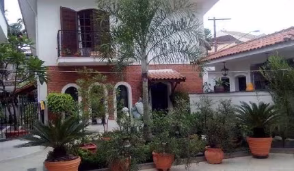 Sobrado com 4 quartos em Palmas Do Tremembé