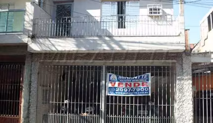 Sobrado com 4 quartos em Jardim Brasil