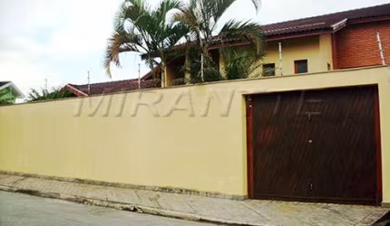 Sobrado de 540m² com 3 quartos em Jardim Virginia Bianca