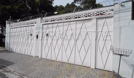 Sobrado de 360m² com 3 quartos em Jardim São Paulo