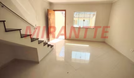 Sobrado de 110m² com 3 quartos em Água Fria