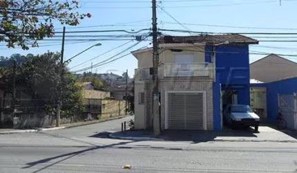 Sobrado de 114m² com 3 quartos em Vila Mazzei