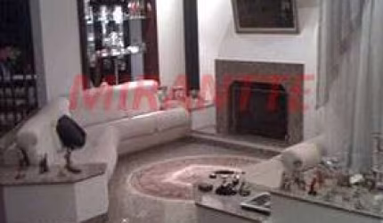 Sobrado de 500m² com 3 quartos em Jardim Guapíra