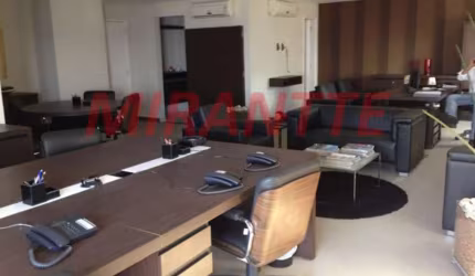 Conjunto comercial de 80m² em Santana