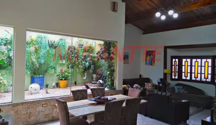Sobrado de 200m² com 3 quartos em Jaçana