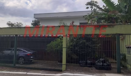 Sobrado de 550m² com 4 quartos em Horto Florestal