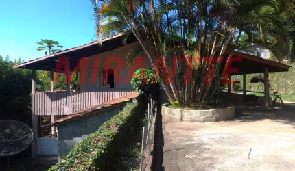 Chácara de 250m² com 3 quartos em Serra da Cantareira