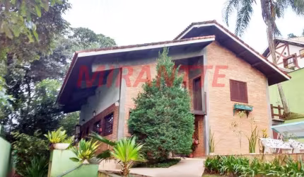Sobrado de 260m² com 3 quartos em Serra da Cantareira