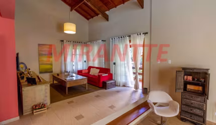 Sobrado de 450m² com 3 quartos em Serra Da Cantareira