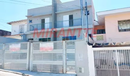 Sobrado de 220m² com 3 quartos em Santa Terezinha