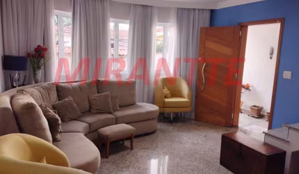 Sobrado de 107m² com 3 quartos em Vila Mazzei