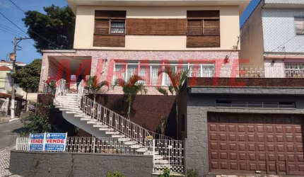 Sobrado de 316m² com 4 quartos em Vila Gustavo