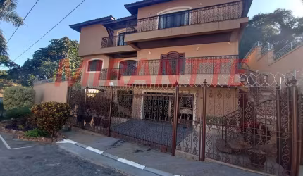 Sobrado de 580m² com 6 quartos em Jardim Bibi