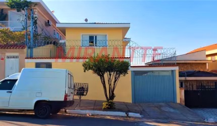 Sobrado de 236m² com 3 quartos em Vila Nivi