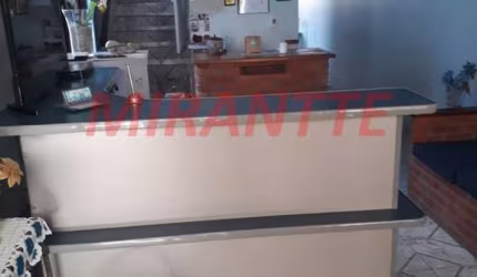 Sobrado de 300m² com 15 quartos em Vila Carolina
