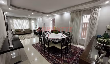 Sobrado de 2.21m² com 4 quartos em Mandaqui