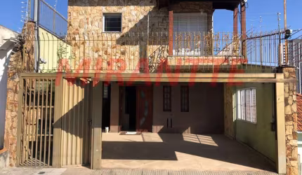 Sobrado de 266m² com 4 quartos em Parada Inglesa