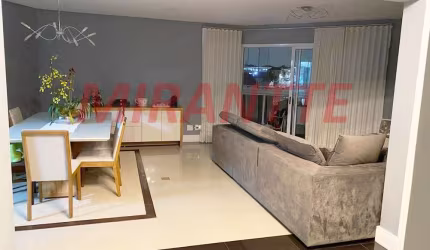 Apartamento de 256m² com 3 quartos em Santa Terezinha