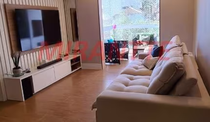 Apartamento de 92m² com 2 quartos em Água Fria