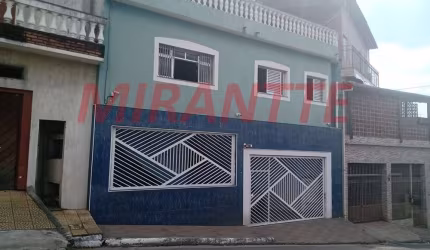 Sobrado de 180m² com 4 quartos em Vila Continental