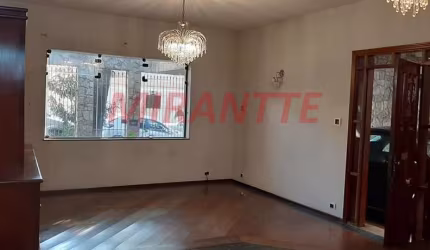 Sobrado de 189m² com 4 quartos em Casa Verde