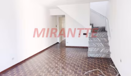 Sobrado de 134m² com 3 quartos em Água Fria