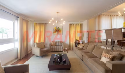 Sobrado de 450m² com 5 quartos em Tremembe