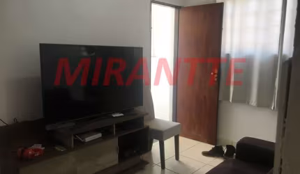 Sobrado de 200m² com 4 quartos em Água Fria