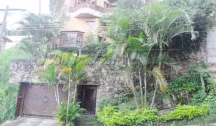 Sobrado com 2 quartos em Jardim Bibi