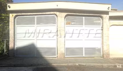 Sobrado de 300m² com 2 quartos em Jardim França