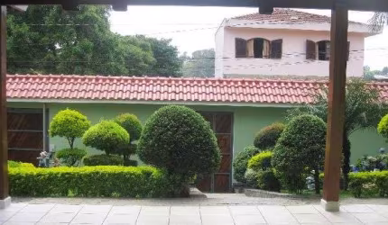 Casa terrea de 300m² com 3 quartos em Horto Florestal
