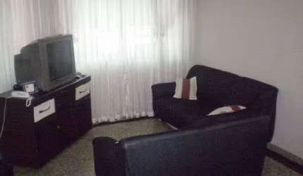 Sobrado de 200m² com 3 quartos em Horto Florestal