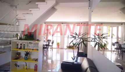 Comercial de 350m² com 3 quartos em Freguesia do
