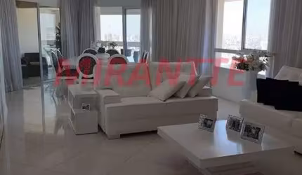 Apartamento de 145m² com 3 quartos em Santana