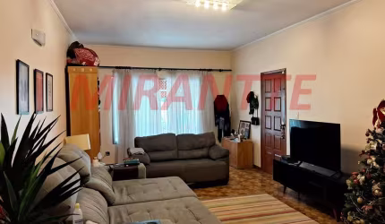Sobrado com 3 quartos em Tremembe