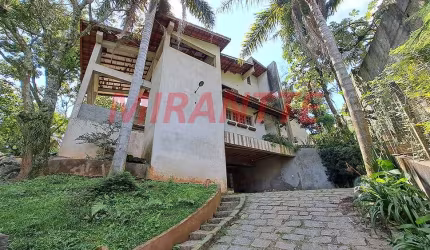 Sobrado de 347m² com 4 quartos em Centro - Mairiporã