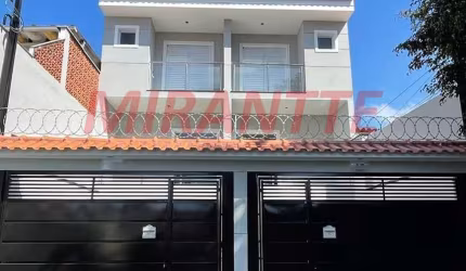 Sobrado de 140m² com 3 quartos em Vila Nivi