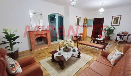 Casa terrea de 325m² com 4 quartos em Vila Irmaos Arnoni