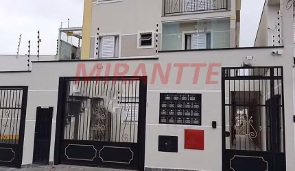 Cond. fechado de 47m² com 2 quartos em Vila Nivi