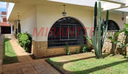 Sobrado de 254m² com 3 quartos em Vila Maria Alta