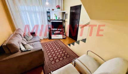 Sobrado de 95m² com 2 quartos em Água Fria