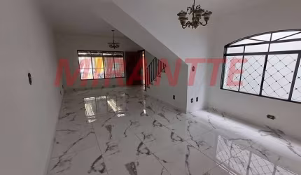 Sobrado de 221m² com 3 quartos em Horto Florestal