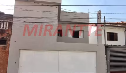 Sobrado de 230m² com 3 quartos em Santana