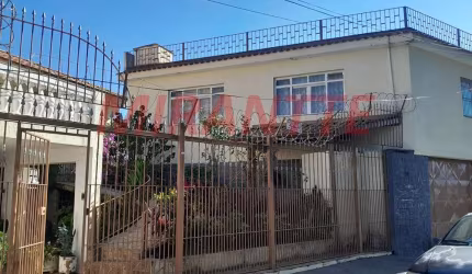 Casa terrea de 232m² com 3 quartos em Vila Nivi