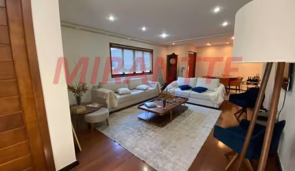 Sobrado de 330m² com 5 quartos em Vila Irmaos Arnoni