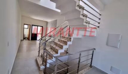 Sobrado de 140m² com 3 quartos em Santa Teresinha