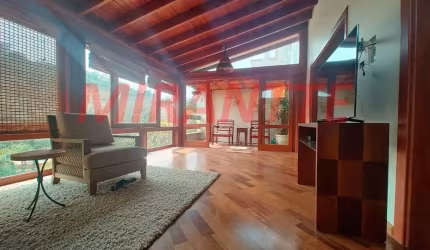 Cond. fechado de 255m² com 3 quartos em Jardim Itatinga