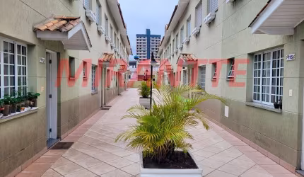 Cond. fechado de 160m² com 3 quartos em Vila Ester (Zona Norte)