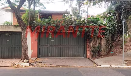 Sobrado de 220m² com 3 quartos em Jardim Ester