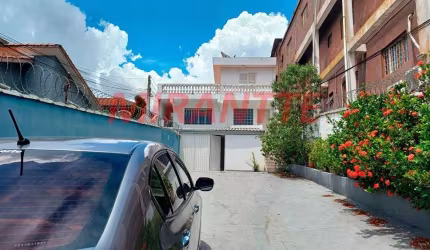 Comercial de 240m² em Parque Vitoria
